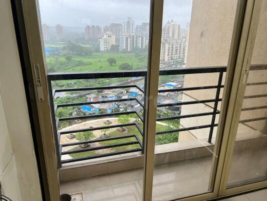 3 BHK Flat in Ghodbunder Road, Thane
