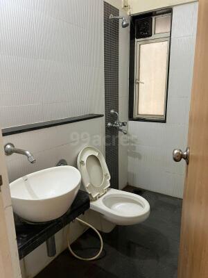 3 BHK Flat in Ghodbunder Road, Thane