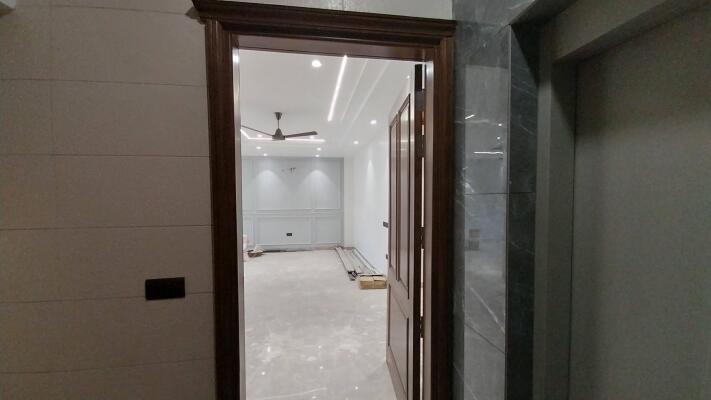 4 BHK Independent Builder Floor in Kirti Nagar, Delhi