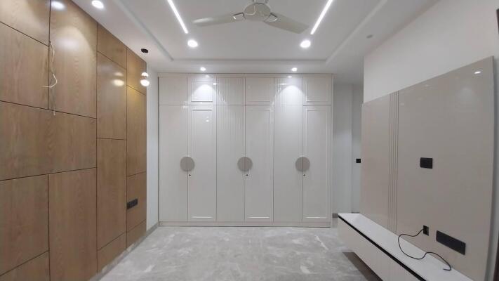 4 BHK Independent Builder Floor in Kirti Nagar, Delhi