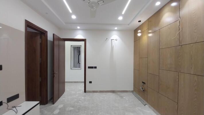 4 BHK Independent Builder Floor in Kirti Nagar, Delhi
