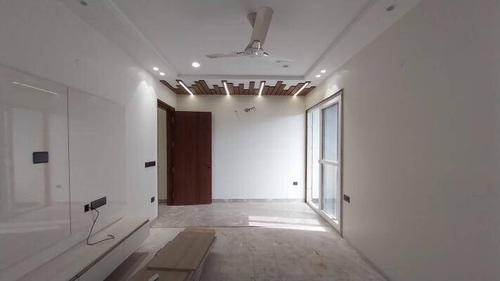 4 BHK Independent Builder Floor in Kirti Nagar, Delhi