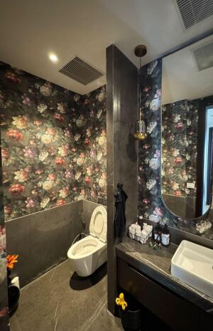 4 BHK Flat in MG Road, Gurgaon