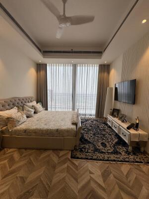 4 BHK Flat in MG Road, Gurgaon