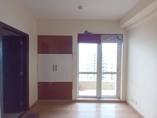 3 BHK Flat in Sector 110, Noida