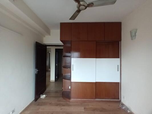 3 BHK Flat in Sector 110, Noida
