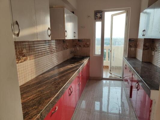 3 BHK Flat in Sector 70, Faridabad