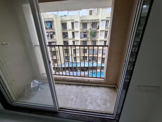 1 BHK Flat in Ghodbunder Road, Thane