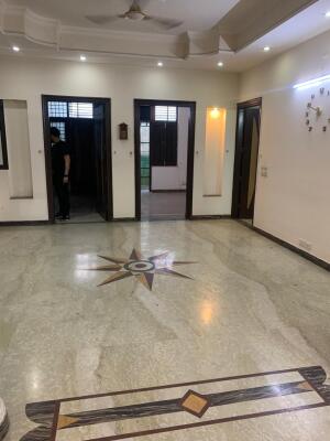 5 Bedroom House in Sector 33, Noida