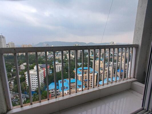 3 BHK Flat in Panch Pakhadi, Thane West