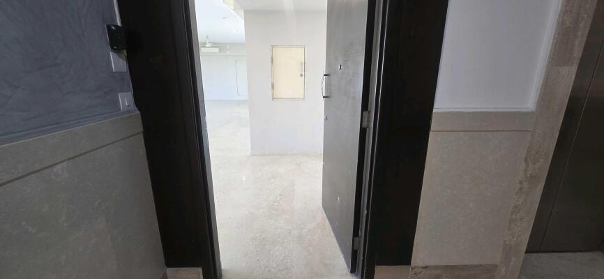 5 BHK Flat in Hiranandani Gardens Powai, Mumbai