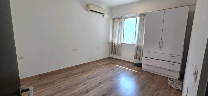 5 BHK Flat in Hiranandani Gardens Powai, Mumbai