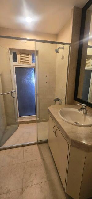 5 BHK Flat in Hiranandani Gardens Powai, Mumbai