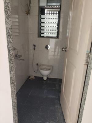 3 BHK Flat in Kandivali West, Mumbai