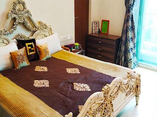 4 BHK Flat in Andheri West, Mumbai