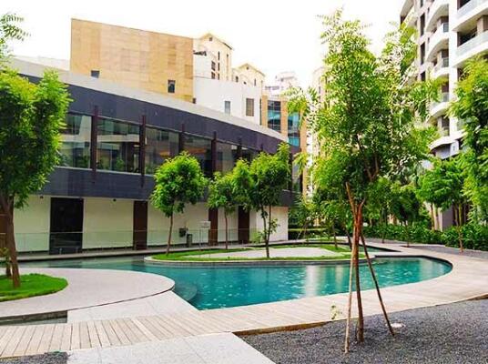 4 BHK Flat in Andheri West, Mumbai