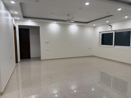 4 BHK Flat in Sector 29, Noida