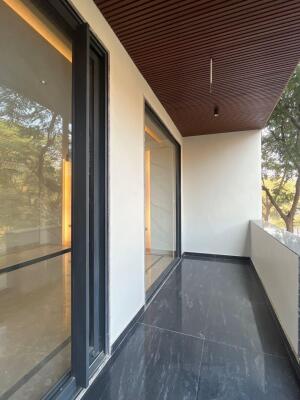 4 BHK Independent Builder Floor in Nirvana Country, Gurgaon