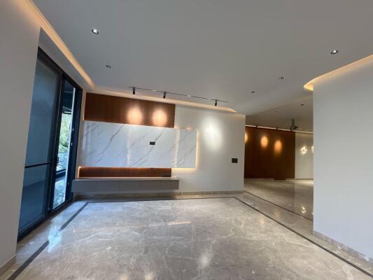 4 BHK Independent Builder Floor in Nirvana Country, Gurgaon