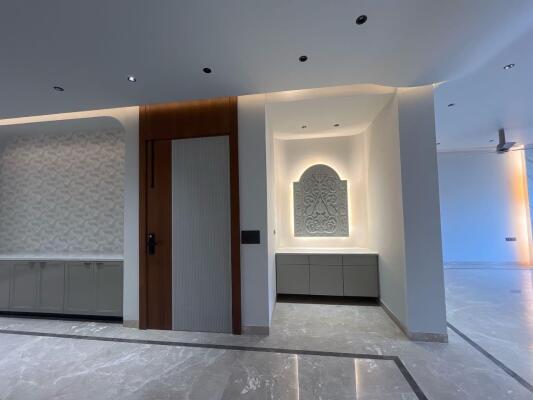 4 BHK Independent Builder Floor in Nirvana Country, Gurgaon
