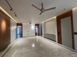 4 BHK Independent Builder Floor in Nirvana Country, Gurgaon