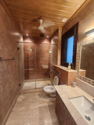 4 BHK Independent Builder Floor in Hauz Khas Enclave, Delhi
