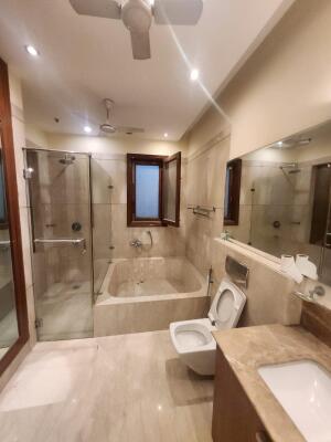 4 BHK Independent Builder Floor in Hauz Khas Enclave, Delhi
