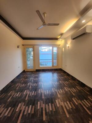 4 BHK Independent Builder Floor in Hauz Khas Enclave, Delhi