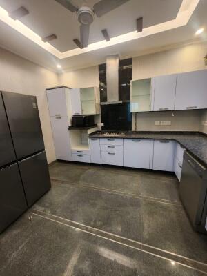 4 BHK Independent Builder Floor in Hauz Khas Enclave, Delhi