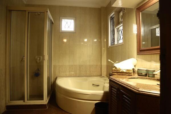 4 BHK Independent Builder Floor in Geetanjali Enclave, Delhi