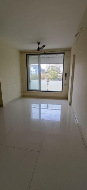 2 BHK Flat in Naupada, Thane West