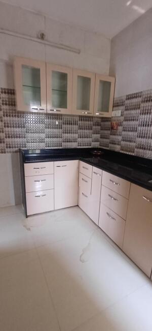 2 BHK Flat in Naupada, Thane West
