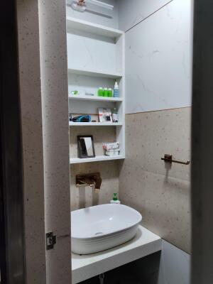 2 BHK Flat in Panch Pakhadi, Thane West