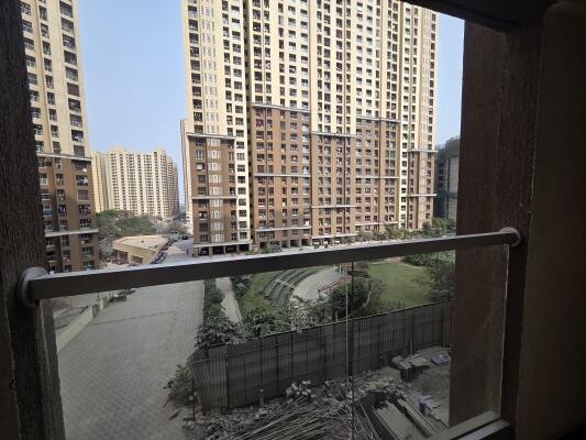 2 BHK Flat in Balkum, Thane