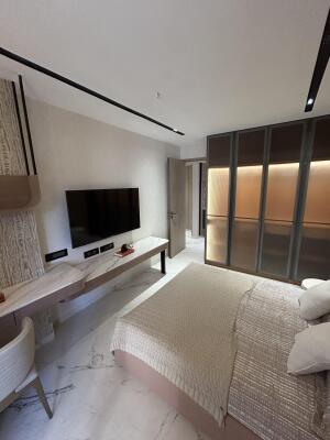 3 BHK Flat in Juhu, Mumbai