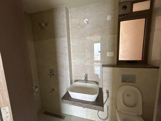 3 BHK Flat in Mulund West, Mumbai