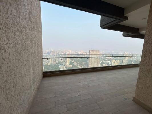 3 BHK Flat in Mulund West, Mumbai