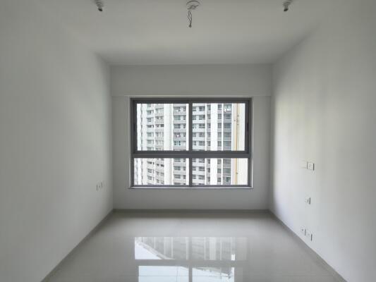 2 BHK Flat in Kolshet Road, Thane