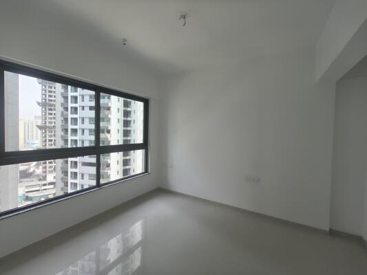 2 BHK Flat in Kolshet Road, Thane