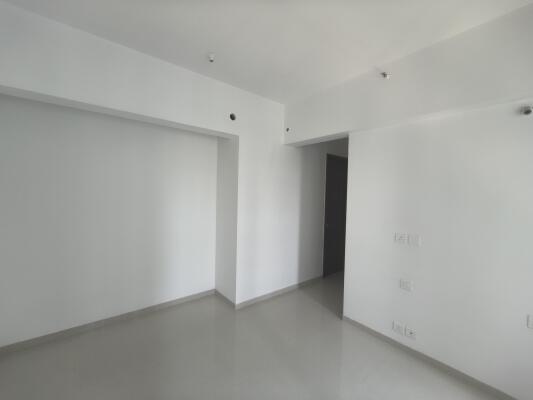 2 BHK Flat in Kolshet Road, Thane