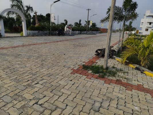 Residential land / Plot in Red Hills, Chennai