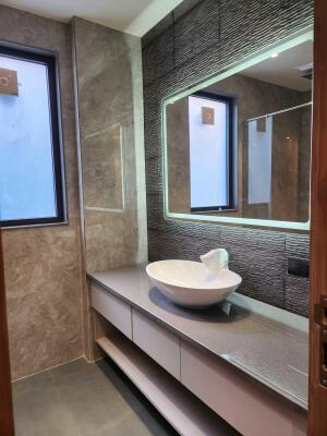 4 BHK Independent Builder Floor in Sector 46, Gurgaon