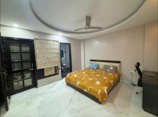 4 BHK Independent Builder Floor in Naraina Vihar, Delhi
