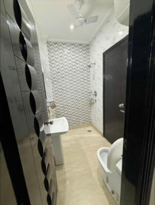 4 BHK Independent Builder Floor in Naraina Vihar, Delhi