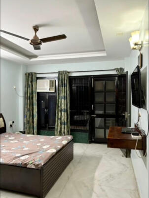 4 BHK Independent Builder Floor in Naraina Vihar, Delhi