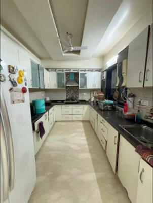 4 BHK Independent Builder Floor in Naraina Vihar, Delhi
