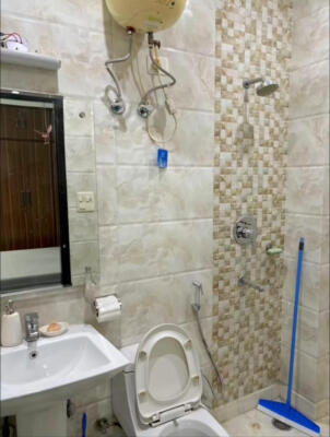 4 BHK Independent Builder Floor in Naraina Vihar, Delhi