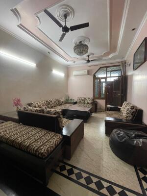 8 Bedroom House in A2 Block Janakpuri, Delhi