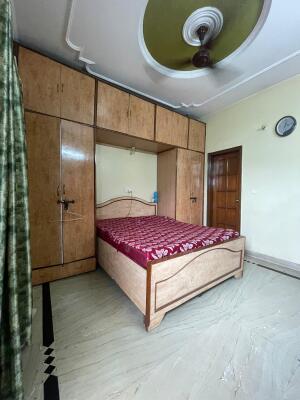 8 Bedroom House in A2 Block Janakpuri, Delhi