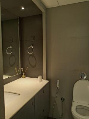 4 BHK Flat in Juhu, Mumbai